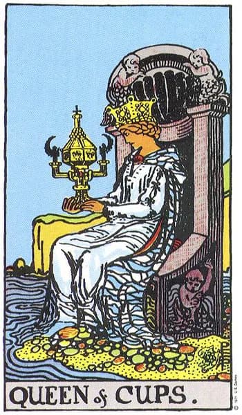 Rider-Waite tarot card: Queen of Cups (Queen of cups)